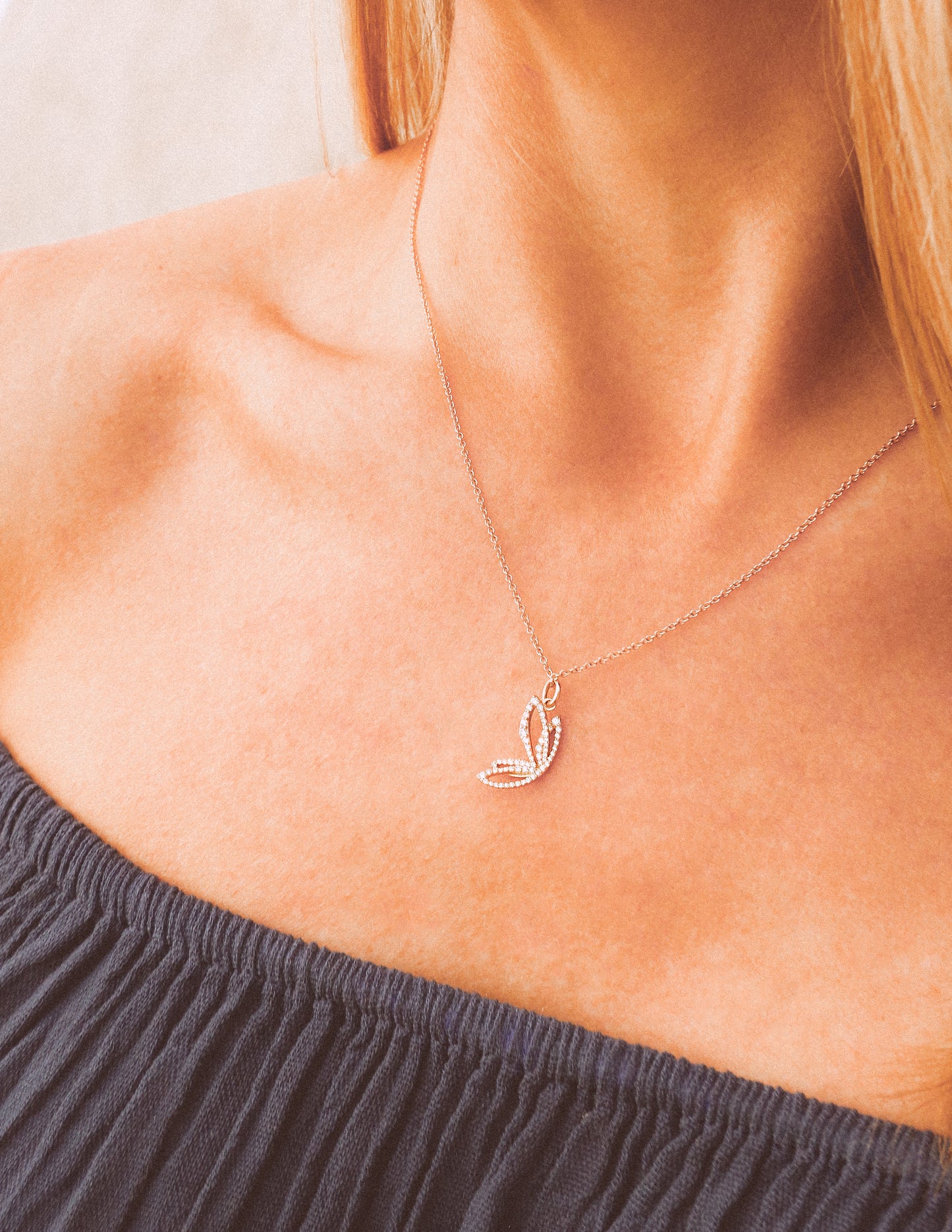 Air Mariposa Diamond .26ctw Pendant in 18K