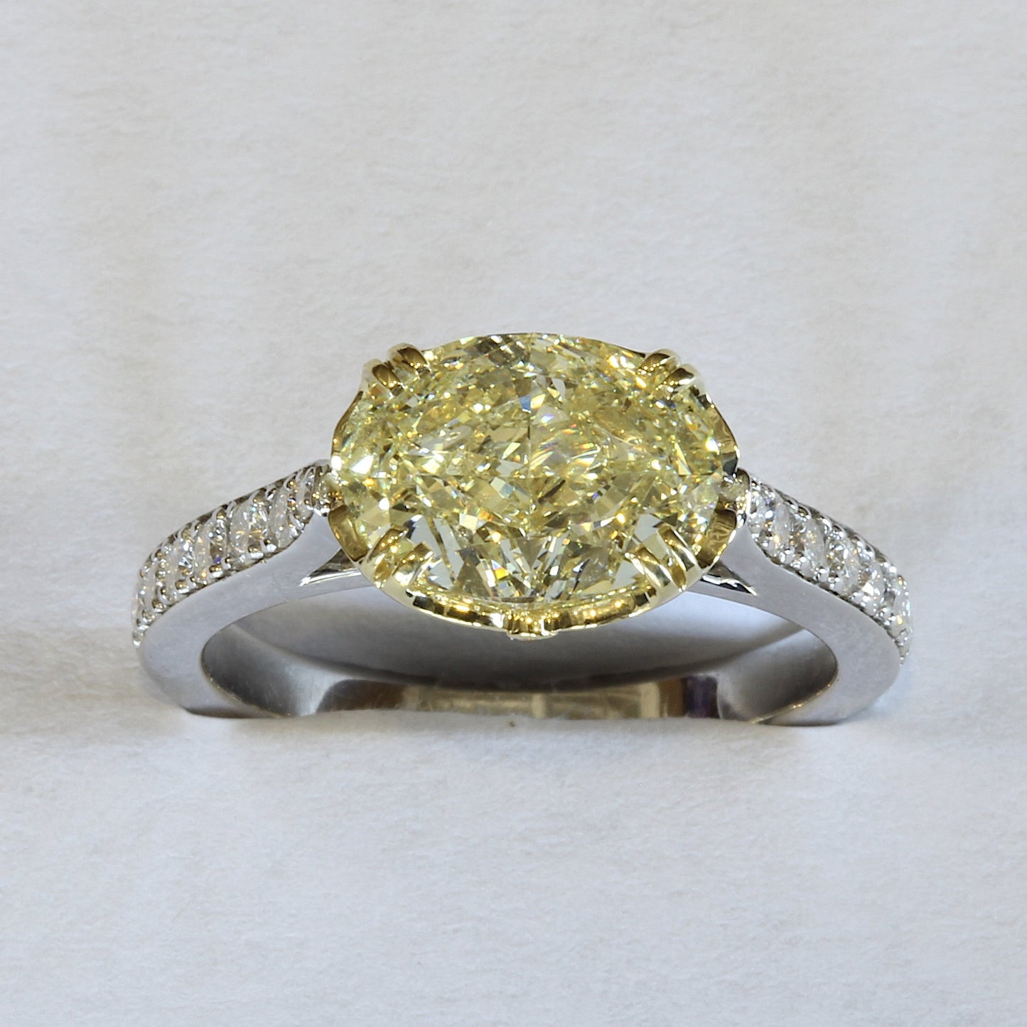 Passion Collection natural yellow oval brilliant cut diamond ring