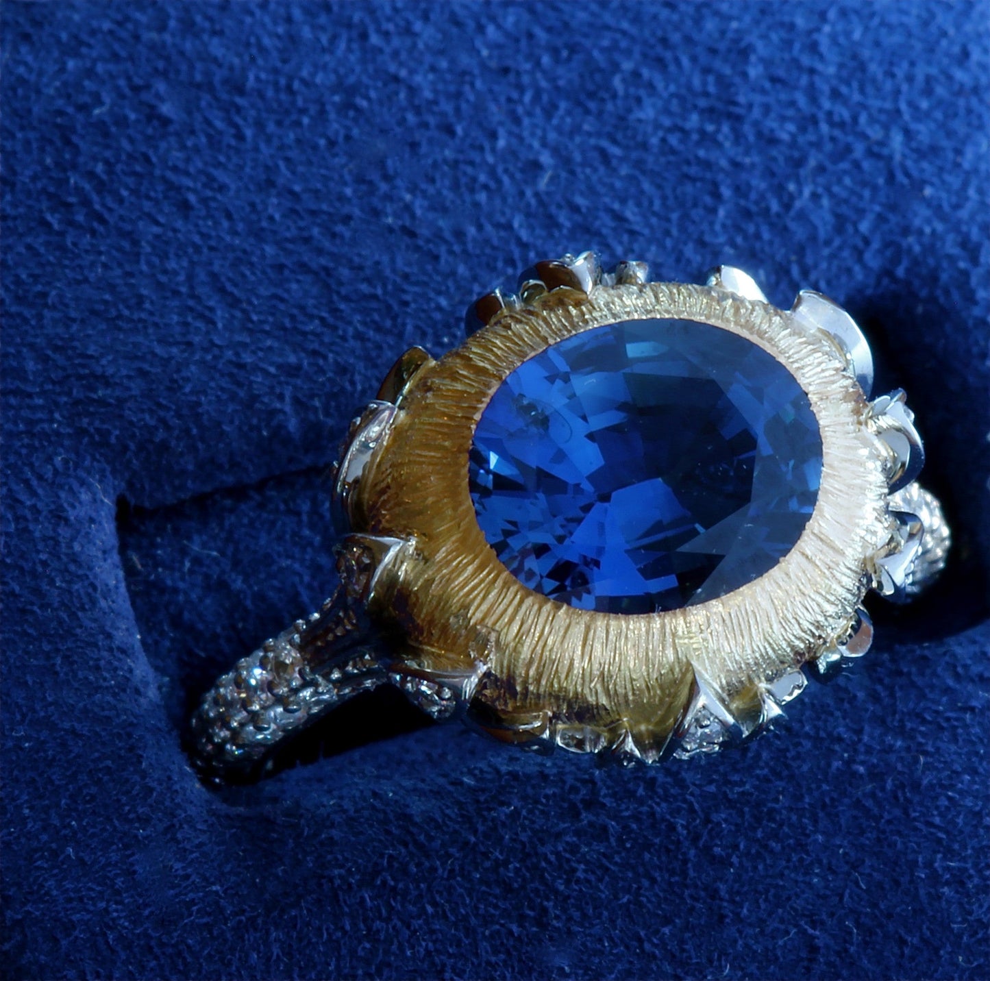 Passion Collection "Lotus" Sapphire & diamond ring